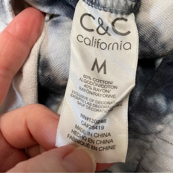C&C CALIFORNIA Tie Dye Shorts Black & White Size Medium (EUC) - Picture 11 of 11